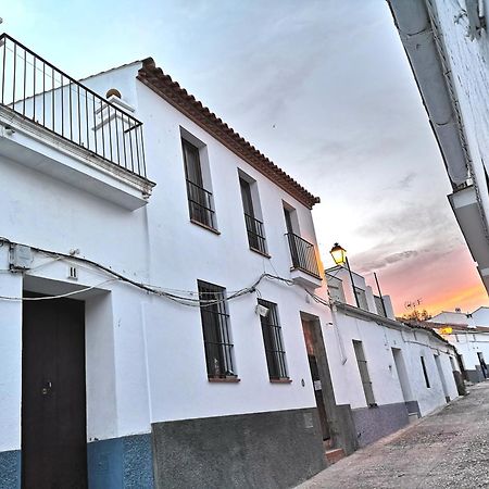 Casa Centenaria Con Encanto Zufre Exterior foto
